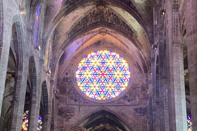 Palma de Mallorca: PRIVATE Local Food And Cathedral Experience - Stop 3 at the Cathedral of Santa Maria: Catalan Gothic stories you can feel