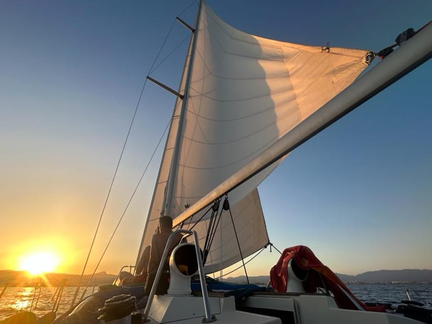 Palma de Mallorca: Sailing Boat Trip with Skipper & Tapas - Tapas and drinks that keep the day moving