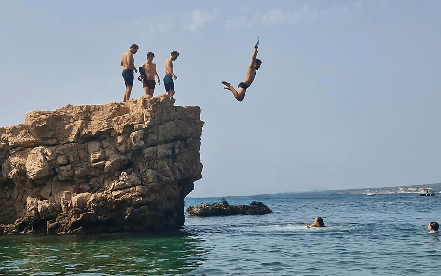 Palma de Mallorca: SmallGroup Tour by Locals in Hidden Coves - Palma’s hidden-cove route, built for people who hate crowds
