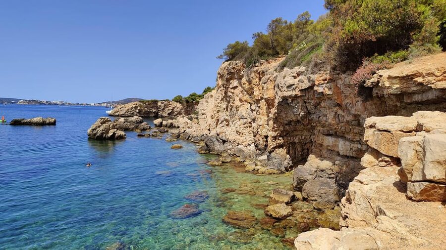 Palma de Mallorca: SmallGroup Tour by Locals in Hidden Coves - Guide style and local perks that make the day feel human