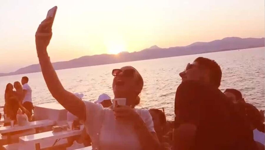 Palma de Mallorca: Sunset Boat Party with DJ and Animation - The Live DJ at Sea: Where the Music Drives the Energy