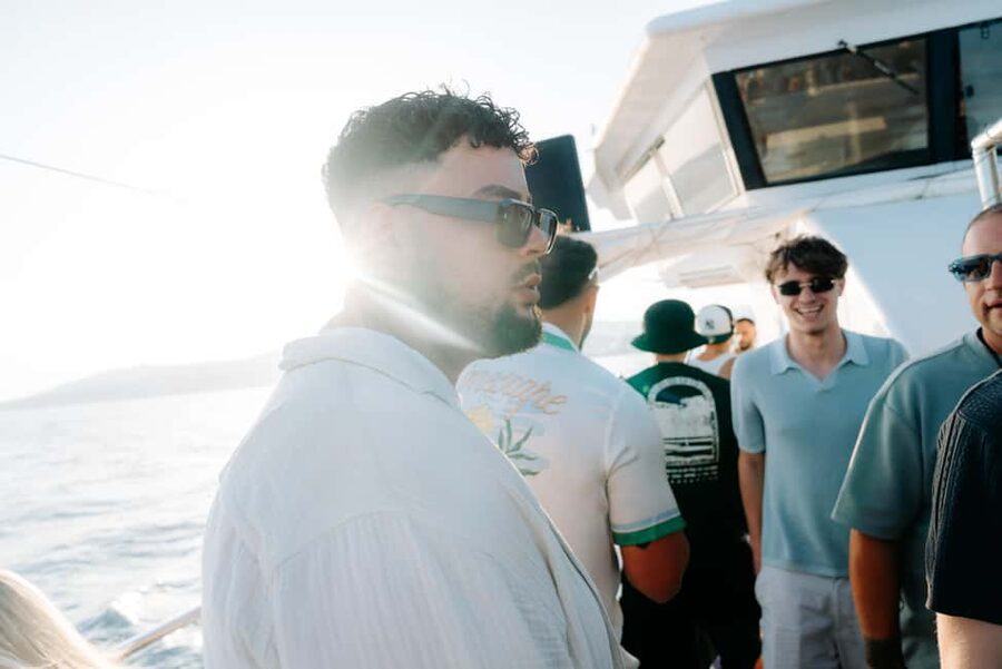 Palma de Mallorca: Sunset Boat Party with DJ and Animation - Included vs Not Included: Drinks and Budget Reality