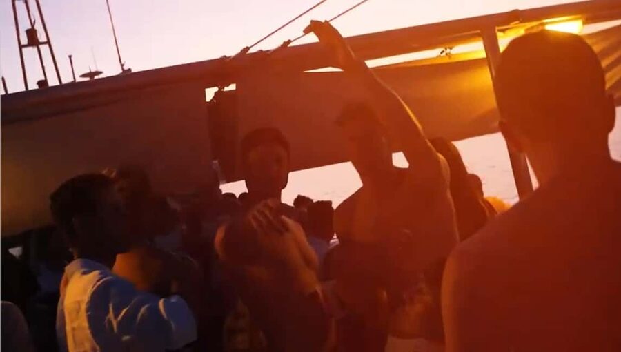 Palma de Mallorca: Sunset Boat Party with DJ and Animation - Boarding Vibes: Welcome Drink, Shots, and Snacks