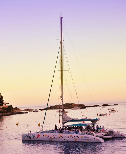 Palma de Mallorca: Sunset Sailing Catamaran Trip with Drink - The Sunset Catamaran Experience in Palma: What It Really Feels Like