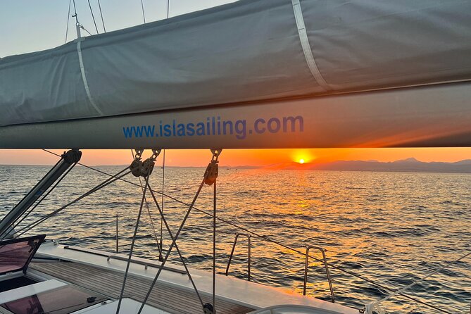 Palma de Mallorrca: Sailing tour with drinks, tapas & snorkeling. - Welcome aboard in Palma, then out along the coastline