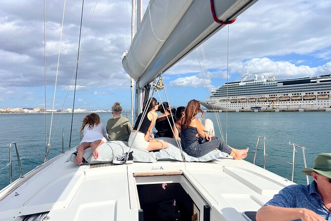 Palma de Mallorrca: Sailing tour with drinks, tapas & snorkeling. - Snorkeling and SUP gear you can use immediately