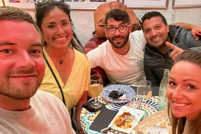 Palma Evening Tapas Walking Tour with Pinchos & Drinks - Where the tour begins: Plaça Major, the perfect first stop