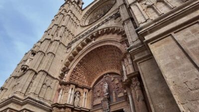 Exclusive City Highlights E-Bike Tour