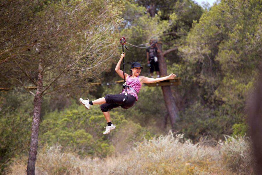 Palma: Family or Sports Course Adventure at Forestal Park - Forestal Park Mallorca, your 2 to 3 hour treetop plan