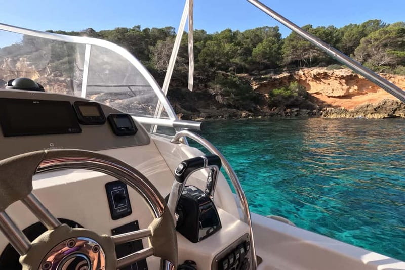 Palma Mallorca: Private Boat Trip with Water Toys & 25 Coves - Customizing your route up to 35 coves, without losing the plot