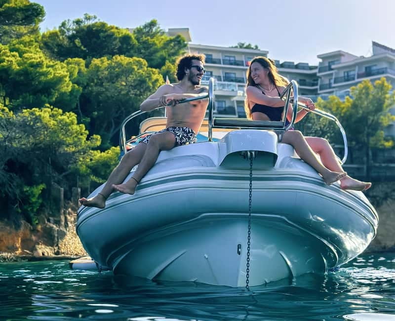 Palma Mallorca: Private Boat Trip with Water Toys & 25 Coves - Should you book this Palma boat trip in Mallorca?