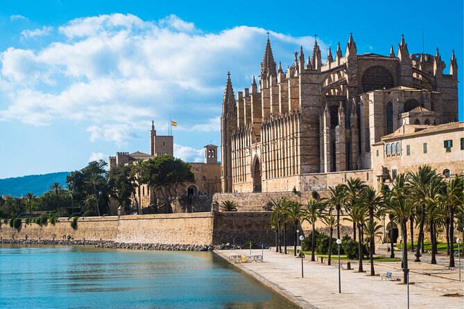 Palma Mallorca Scavenger Hunt & Highlights Self Guided Audio Tour - How the World City Trail Hunt Works in Palma