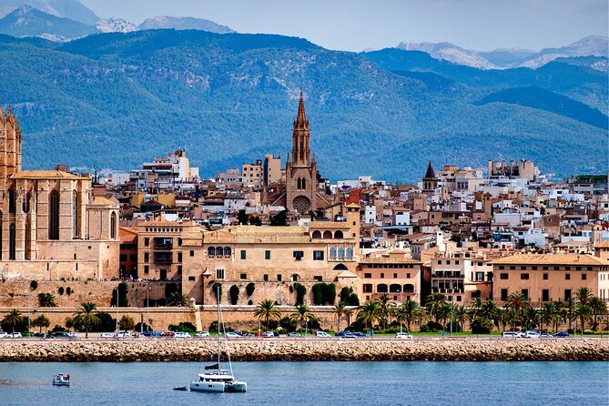 Palma Mallorca Scavenger Hunt & Highlights Self Guided Audio Tour - The Walk Itself: 2.8 km, 11 Outdoor Stops