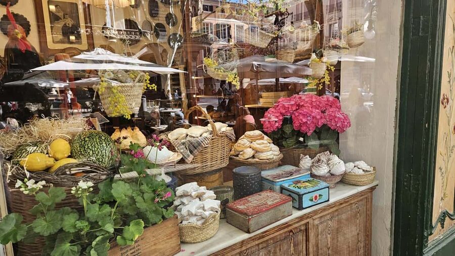 Palma: Old Town Guided Tour with Cathedral Skip-the-Line - Should you book this Palma Old Town and La Seu skip-the-line tour?