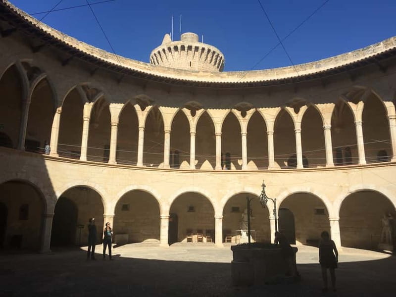 Palma Old Town Insider Tour with visit of the Cathedral - Almudaina Palace and Royal Gardens: Where Authority Shows