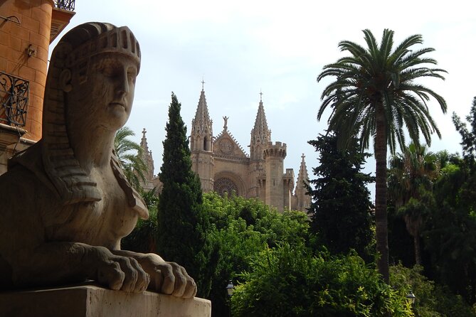 Palma Old Town & The Cathedral of Mallorca with Mallorcan pastry - Modernist Palma you can actually spot: Ajuntament and the face at Can Forteza Rey
