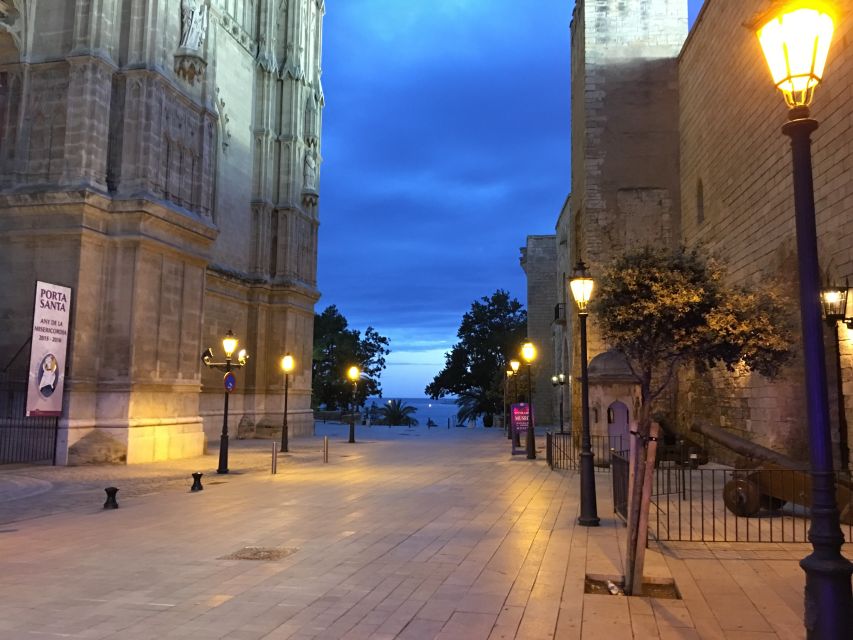 Palma Old Town Tour - Where the tour starts near La Almudaina