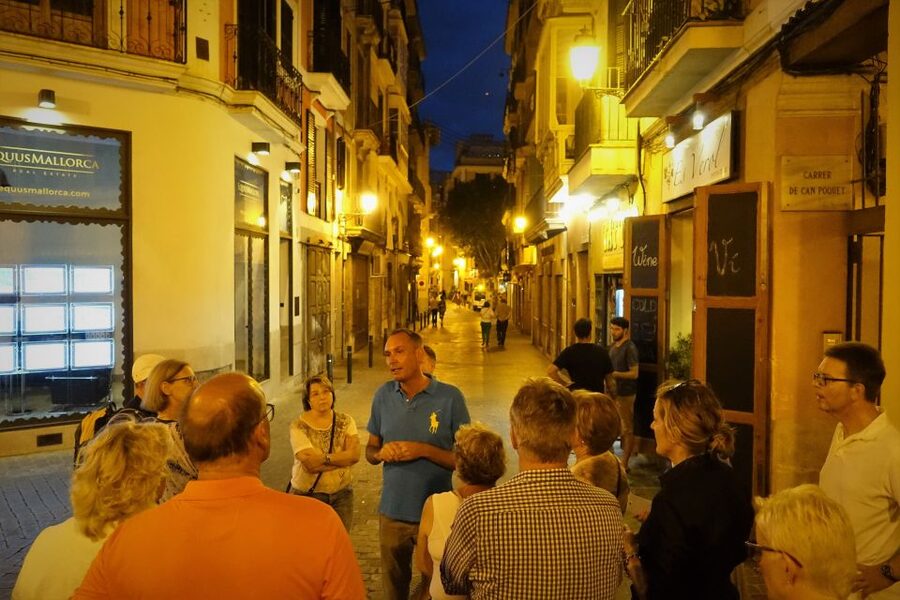 Palma Old Town Tour - The walk itself: timing, group size, and comfort