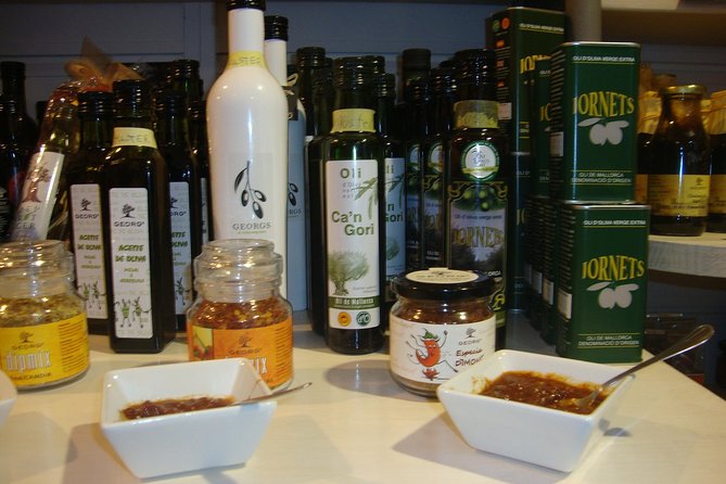 Palma old town tour with Wine & Tapas Tastings - Tapas tastings: Spanish classics matched to your drinks