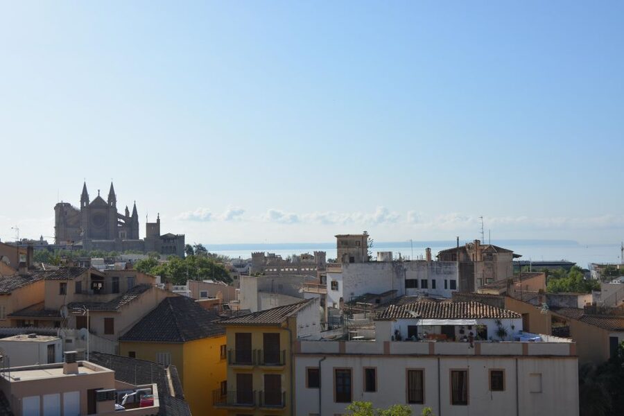 Palma Shore Excursion Bike Tour (Transfer Included) - Esglesia de Santa Eulalia and Palma Cathedral: Gothic payoff and photo time
