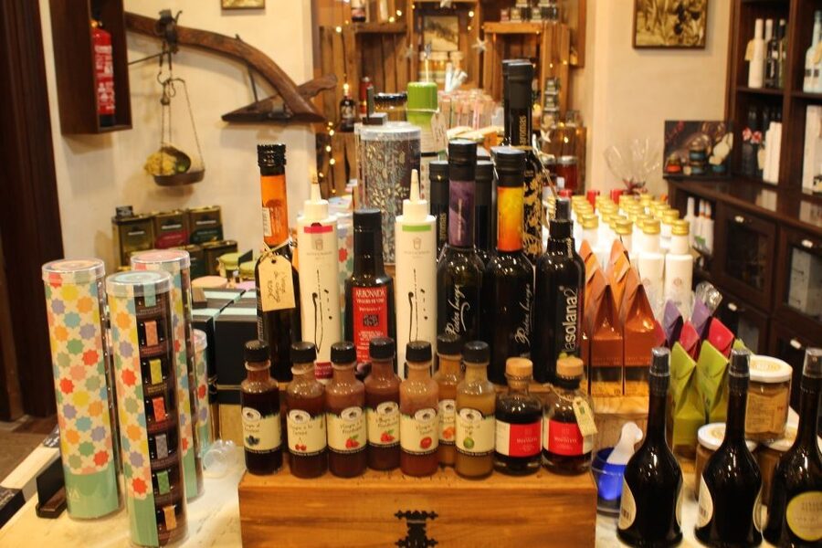 Palma Tour with Wine and Tapas Tasting - Booking With Confidence, Then Eating With Strategy