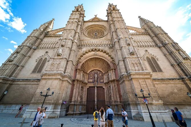Palma tours with Cathedral and Valldemossa options - Cathedral de Mallorca: why a guided start helps even when you roam on your own