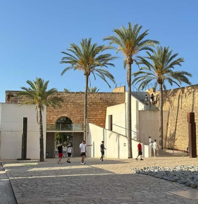 Palma, up close and personal, away from the crowds - Finding Palma’s quiet streets from Av. d’Antoni Maura
