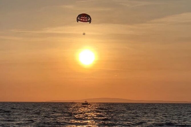 Parasailing in the Bay of Palma - Who Should Book This Parasailing Ride (and Who Might Think Twice)
