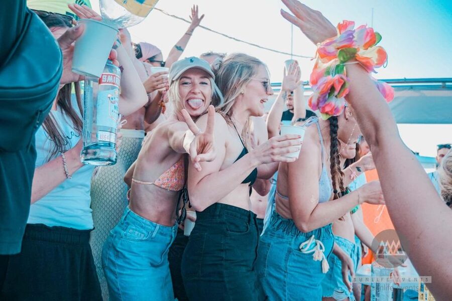 Playa de Palma: Boat Party with DJ, Buffet and Entertainment - Key things to know before you go