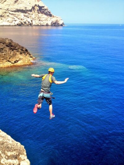 Pollença: Kayak and Coasteering Cliff Jumping