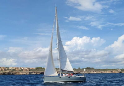 Portocolom: Full-Day Shared Sailing Trip with Food & Drinks