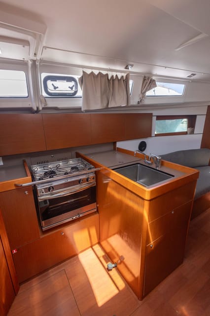 Private and exclusive sailboat in and around the Bay of Palma - Snorkeling and Paddle Boarding, Included Gear, and How to Make It Fun