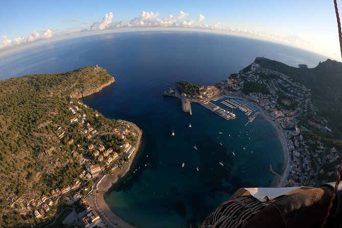 Private Balloon Flight Over Mallorca for Two People - Photos, a toast, and little moments that stick