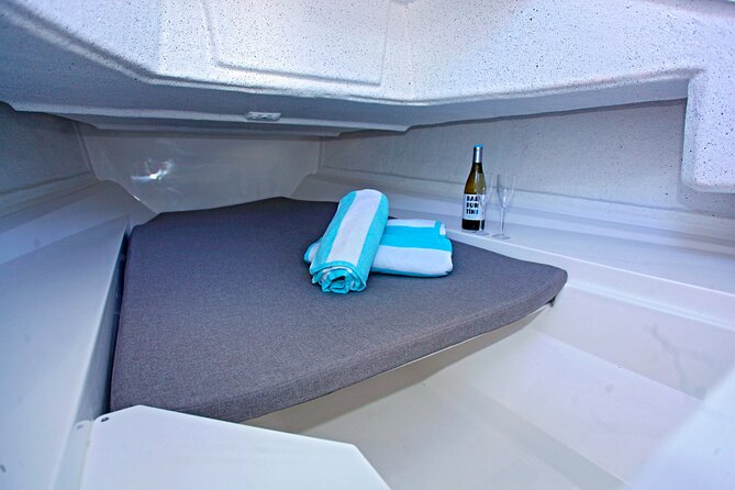Private Boat Rental Abaris 23 from Alcudia - Onboard comfort and what to pack (life jackets included, water not)