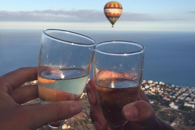 Private Hot Air Balloon Ride in Mallorca with Champagne and Snacks - Morning vs afternoon: choosing the light you want