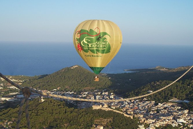Private Hot Air Balloon Ride in Mallorca with Champagne and Snacks - Safety briefing first, then flight instructions that keep you calm