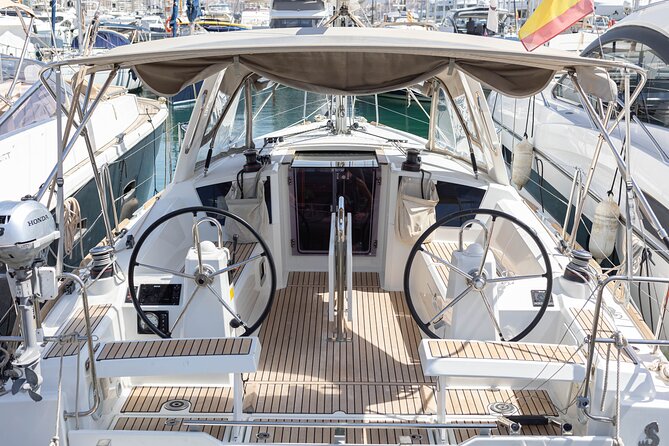 Private sailing yacht by the Bay of Palma and nearby coves - Key points worth knowing before you go