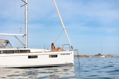 Private sailing yacht by the Bay of Palma and nearby coves