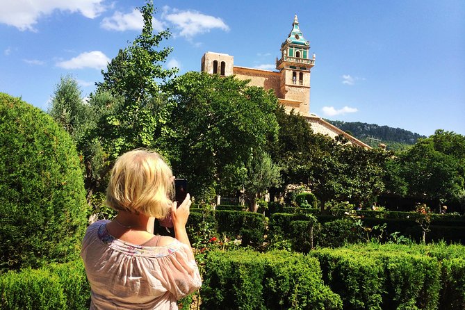 Private Shore Excursion to Valldemossa and Palma de Mallorca - Bellver Castle: the quick “Palma from above” moment