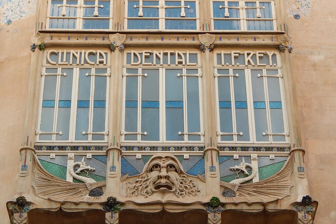 Private walking tour in Palma de Mallorca with local guides. - Santa Eulalia and the Ajuntament: religion meets civic life