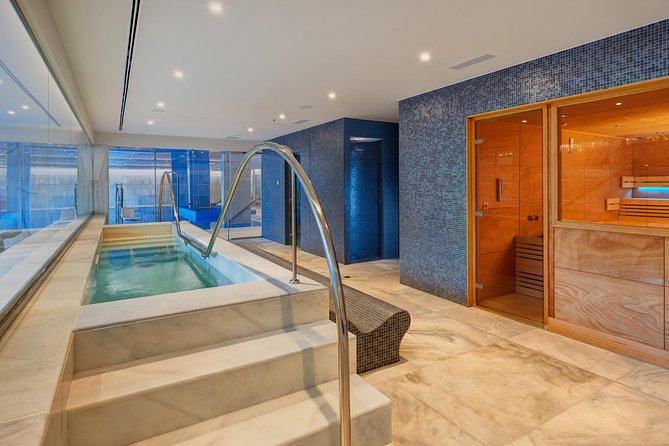 Relaxing back massage & day SPA - Mallorca Wellness Spa Gran Playa de Palma, what makes it feel 5-star