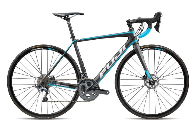 Rental bicycles - Guided Days and Pace Options: Marianne and Jur Jan in the Mix