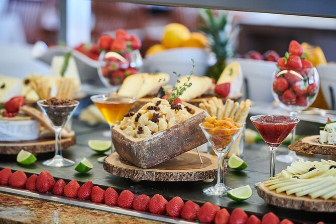 Romantic SPA day with couples massage and romantic dinner at Eurotel Punta Rotja - The 25-minute couples massage in a private room for two