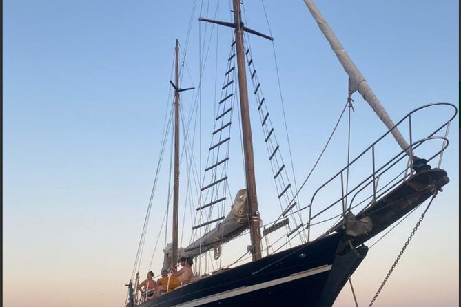 Sail tour tapas day charter boat trip private sailing pirate - Price for a Private Boat, and When It’s Actually Good Value