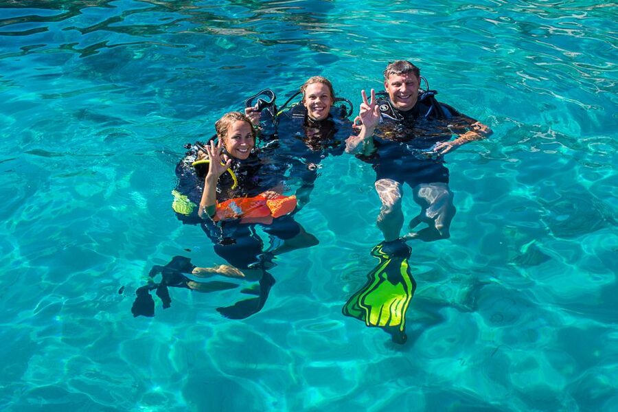 Santa Ponsa: Try Scuba Diving in a Marine Reserve - Club Náutico Santa Ponsa start: where you meet the team
