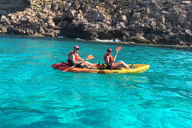Sea Caves Kayak Tour in Mallorca - Snorkeling in turquoise water, goggles, and what you’ll actually see