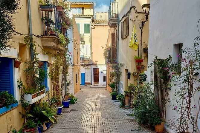 Self Guided Food Tour in Santa Catalina, Palma de Mallorca - Stop 4: A Final Meal That Keeps the Neighborhood Walk Alive
