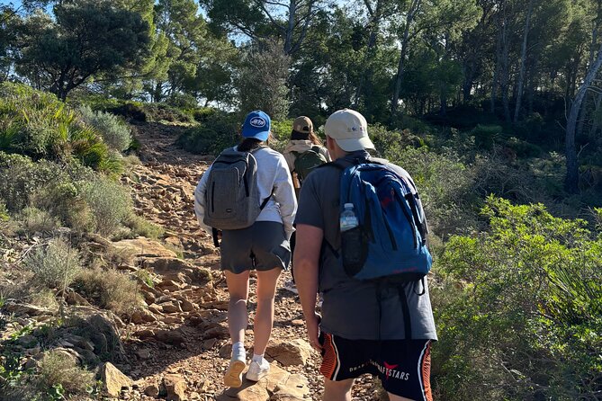 Sierra de Tramuntana hike with small picnic - How the guide experience works with Daniela