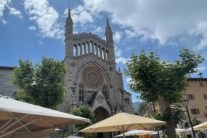 Sierra Tramuntana: Mountain Tops and Cosy Villages - Soller on foot: the church facade and artful street mix