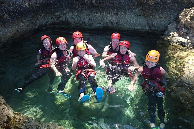 Small-Group Cliff Jumping Experience in Mallorca - Climbing, nerves, and how safety actually feels